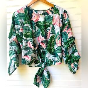 Midnight Sky Green Floral wrap around top Women’s size Medium